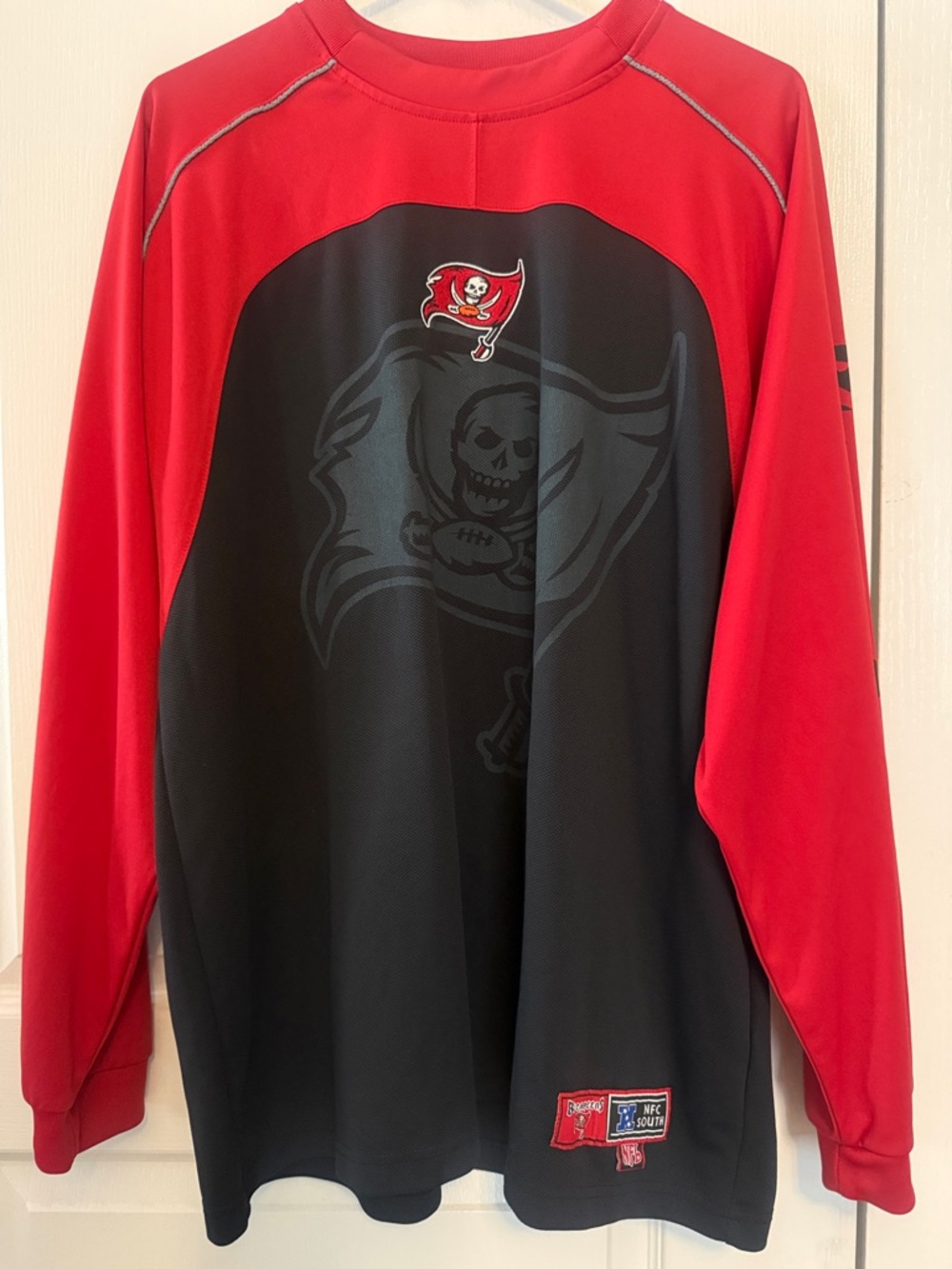 NFL Tampa Bay Buccaneers Red and Black Long Sleeve Shirt